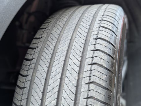 Used 2025 Chevrolet Equinox EV LT image 32