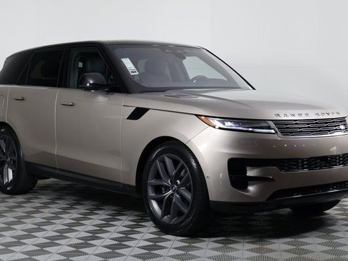 Used 2023 Land Rover Range Rover Sport SE image 3