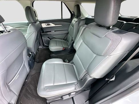New 2026 Ford Explorer Active w/ Active Comfort Package image 17
