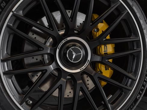 Used 2025 Mercedes-Benz AMG GT 63 image 28