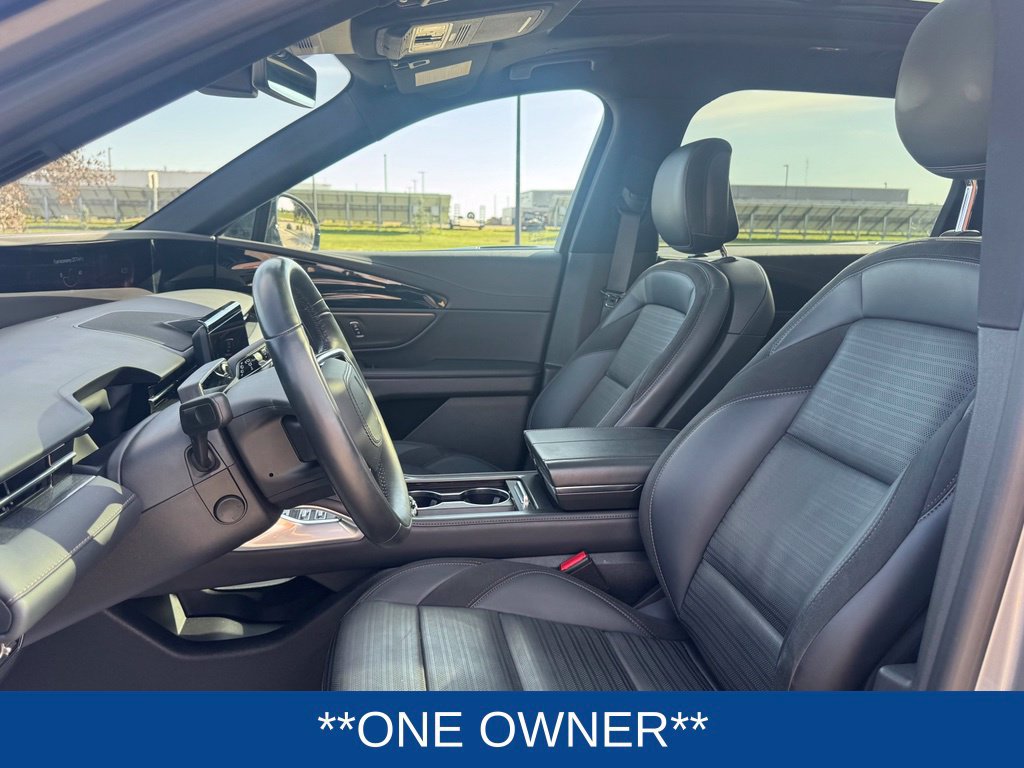 Used 2025 Lincoln Nautilus Reserve w/ Jet Appearance Package AWD/4WD image 6