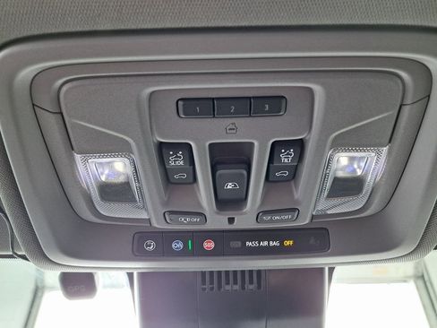 Used 2024 Chevrolet Silverado 1500 LT Trail Boss w/ Convenience Package II image 21