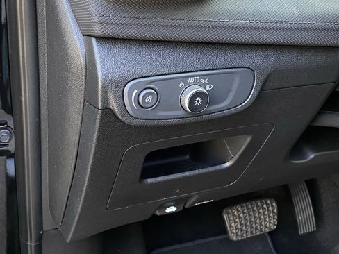 Used 2025 Chevrolet TrailBlazer LT FWD image 12
