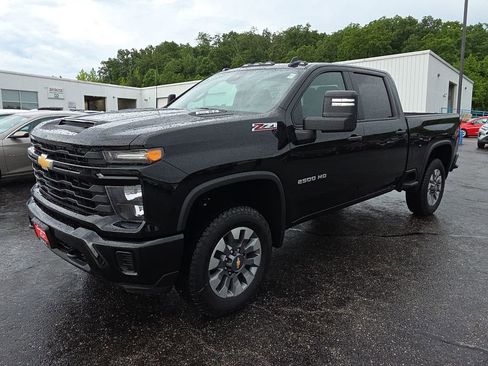 New 2026 Chevrolet Silverado 2500 Custom w/ Custom Convenience Package AWD/4WD image 4