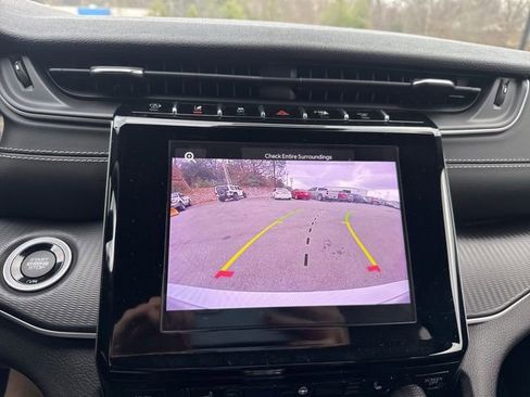 Used 2023 Jeep Grand Cherokee L Laredo image 30