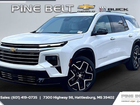 Used 2025 Chevrolet Traverse High Country FWD image 10