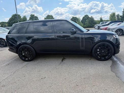 Used 2025 Land Rover Range Rover Long Wheelbase SE AWD/4WD image 4