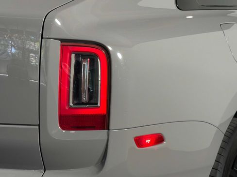 Used 2024 Rolls-Royce Cullinan Black Badge AWD/4WD image 6