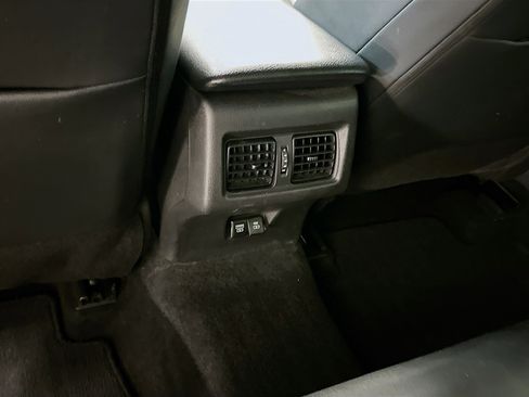 Used 2025 Toyota Camry SE FWD image 28