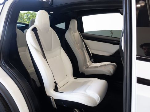 Used 2018 Tesla Model X 100D AWD/4WD image 24