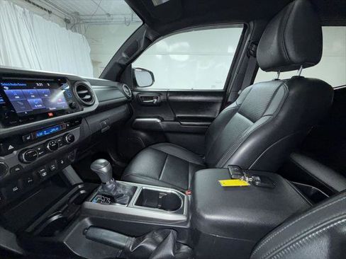 Certified 2018 Toyota Tacoma Limited AWD/4WD image 6