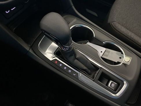 Used 2024 Chevrolet Equinox LT w/ LPO, Floor Liner Package FWD image 43