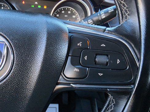 Used 2020 Buick Encore GX Preferred w/ Cold Weather Comfort Package FWD image 39
