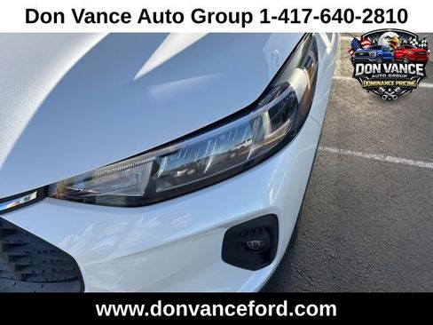 New 2026 Ford Escape SE w/ Class II Trailer Tow Package FWD image 41