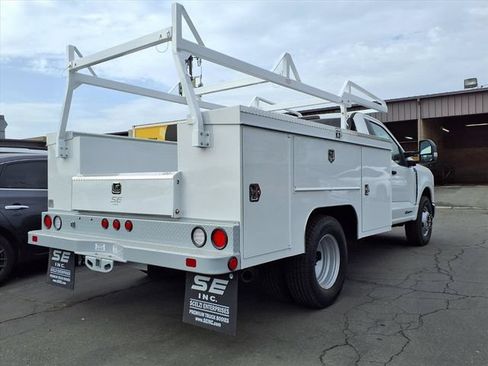New 2024 Ford F350 XLT RWD image 3