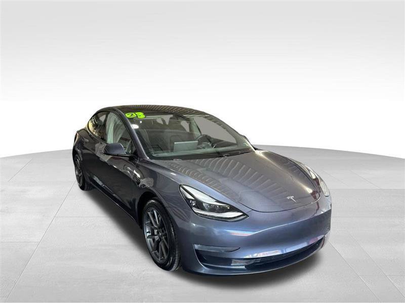 Used 2023 Tesla Model 3 Standard Range RWD image 3