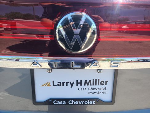 Used 2024 Volkswagen Atlas Cross Sport SE AWD/4WD image 26