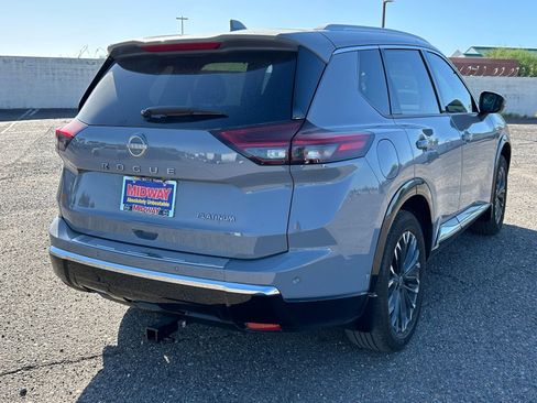 Used 2024 Nissan Rogue Platinum w/ Platinum Premium Package FWD image 6