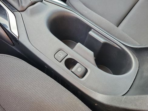 Used 2024 Toyota Corolla LE image 27