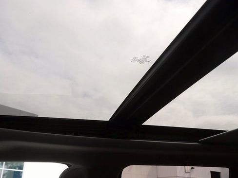 Used 2022 Ford F150 XLT w/ Equipment Group 302A High image 32