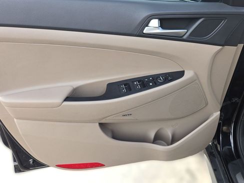 Used 2021 Hyundai Tucson Limited w/ Cargo Package image 10