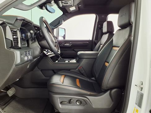 Used 2024 GMC Sierra 2500 AT4 w/ Technology Package image 17