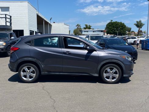 Used 2016 Honda HR-V LX image 2
