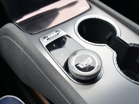 New 2026 Cadillac Vistiq Premium Luxury w/ LPO, Floor Liner Package image 95