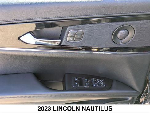 Used 2023 Lincoln Nautilus Reserve w/ Monochromatic Package image 10