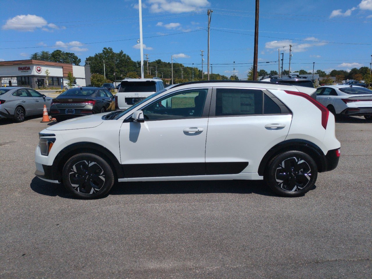 New 2026 Kia Niro Wind FWD image 4