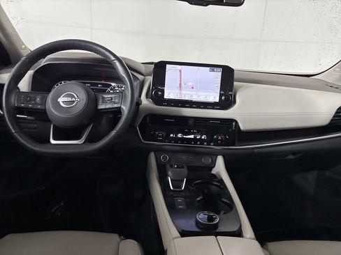 Used 2023 Nissan Rogue SL w/ SL Premium Package image 25