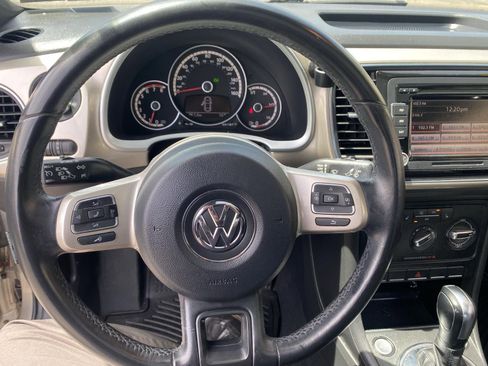 Used 2013 Volkswagen Beetle 2.5 FWD image 34