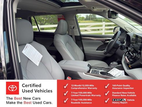 Used 2026 Toyota Highlander Limited image 14