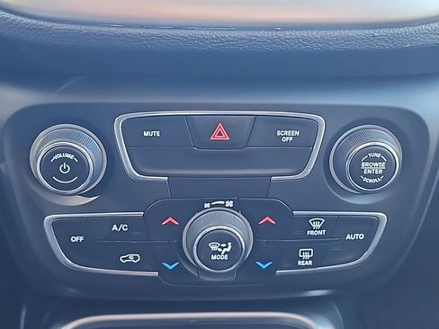 Used 2018 Jeep Compass Latitude w/ Popular Equipment Group image 29