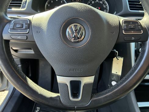 Used 2012 Volkswagen Passat 2.5 SE FWD image 27