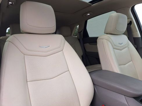 Certified 2023 Cadillac XT5 Premium Luxury FWD image 28