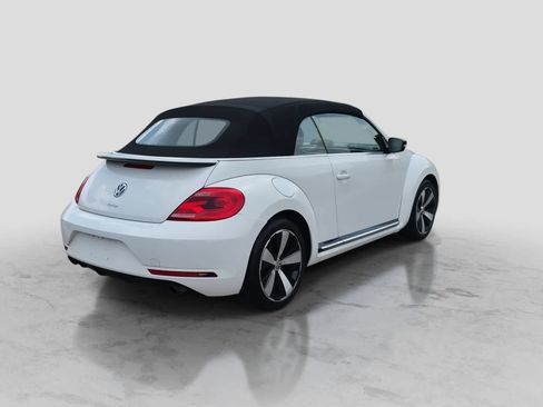 Used 2013 Volkswagen Beetle 2.0T FWD image 8