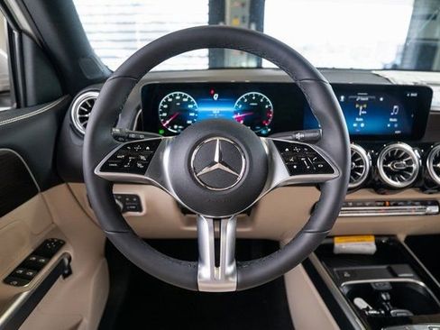 New 2026 Mercedes-Benz GLB 250 4MATIC image 14