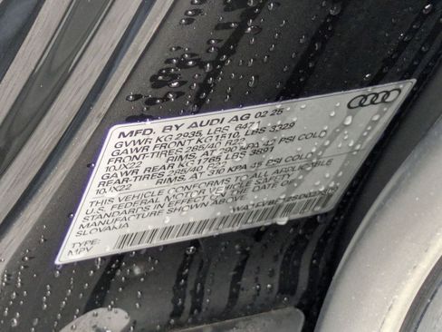 Used 2025 Audi Q8 Prestige w/ Prestige Package image 35