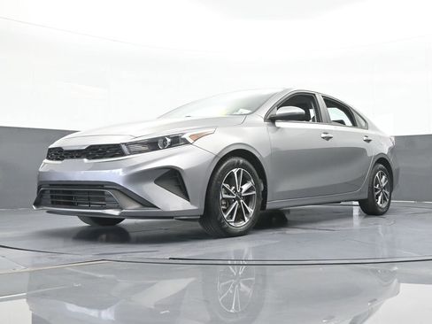 Used 2022 Kia Forte LXS image 47