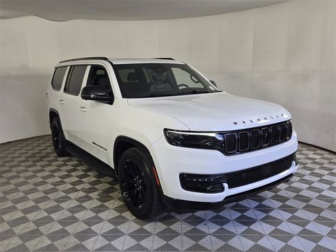 New 2025 Jeep Wagoneer Series II w/ Convenience Group I image 2