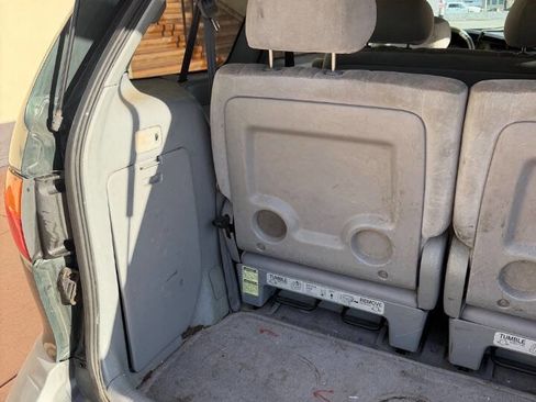 Used 1999 Toyota Sienna CE image 19