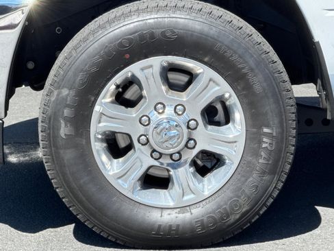 Used 2024 RAM 3500 Big Horn image 41