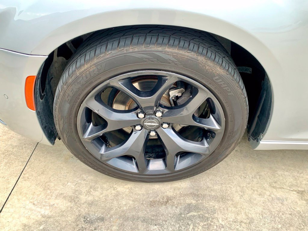 Used 2021 Chrysler 300 S RWD image 10