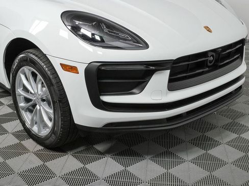 Certified 2026 Porsche Macan Turbo AWD/4WD image 37