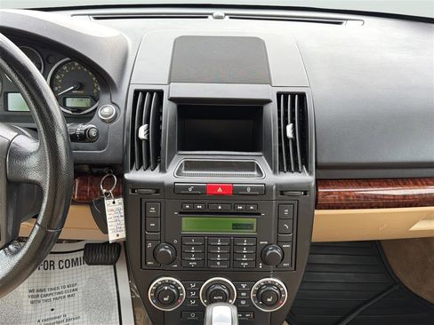 Used 2008 Land Rover LR2 SE image 20