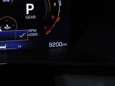 Used 2026 Chevrolet Colorado ZR2 w/ Technology Package AWD/4WD image 4