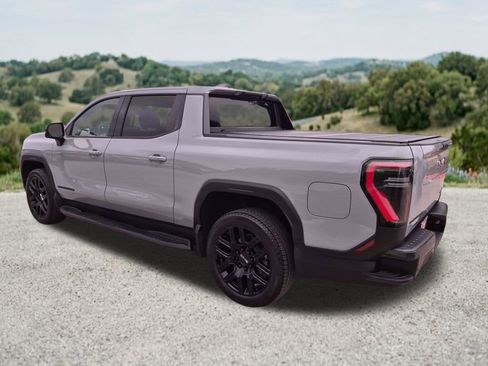 Used 2026 GMC Sierra EV Elevation AWD/4WD image 8