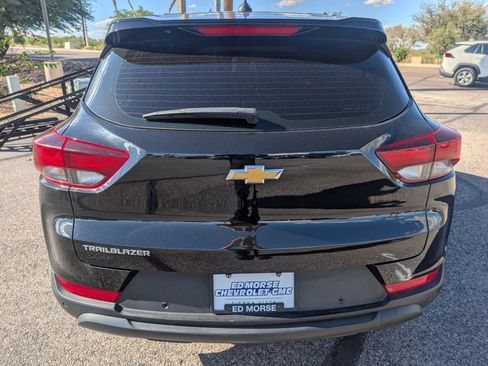 Used 2023 Chevrolet TrailBlazer LS image 4