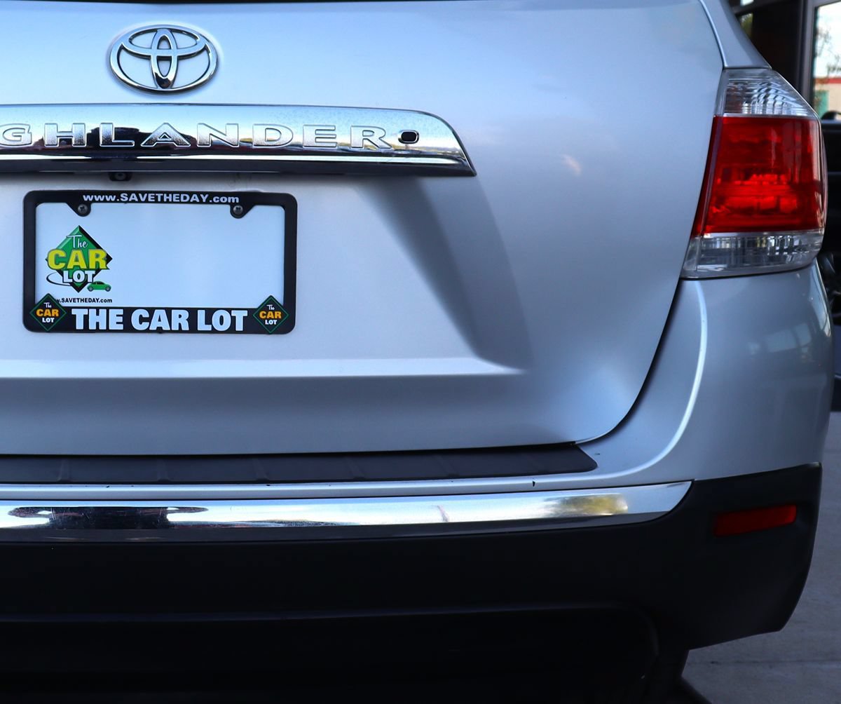 Used 2013 Toyota Highlander Plus FWD image 20